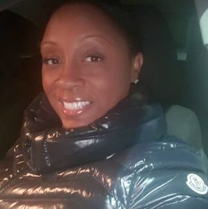 Meet your Posher, Niasha